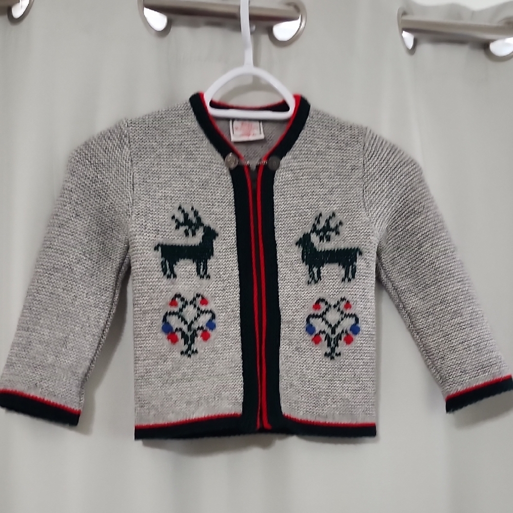 Vintage Isar Trachten Charming Kids' Gray Sweatwr with Reindeer Design